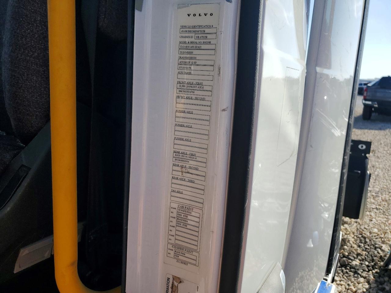 2025 Volvo VNR Semi Truck