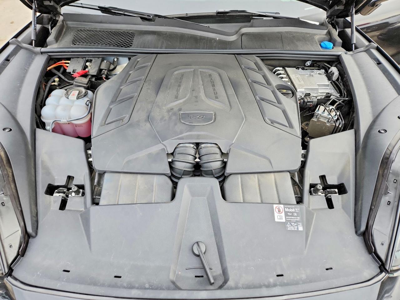 2025 Porsche Cayenne gts Coupe