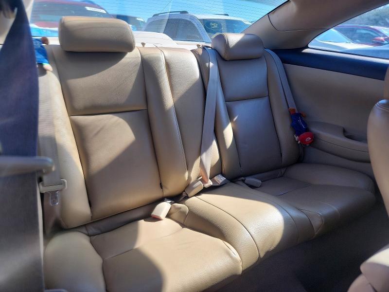2004 Toyota Camry Solara se