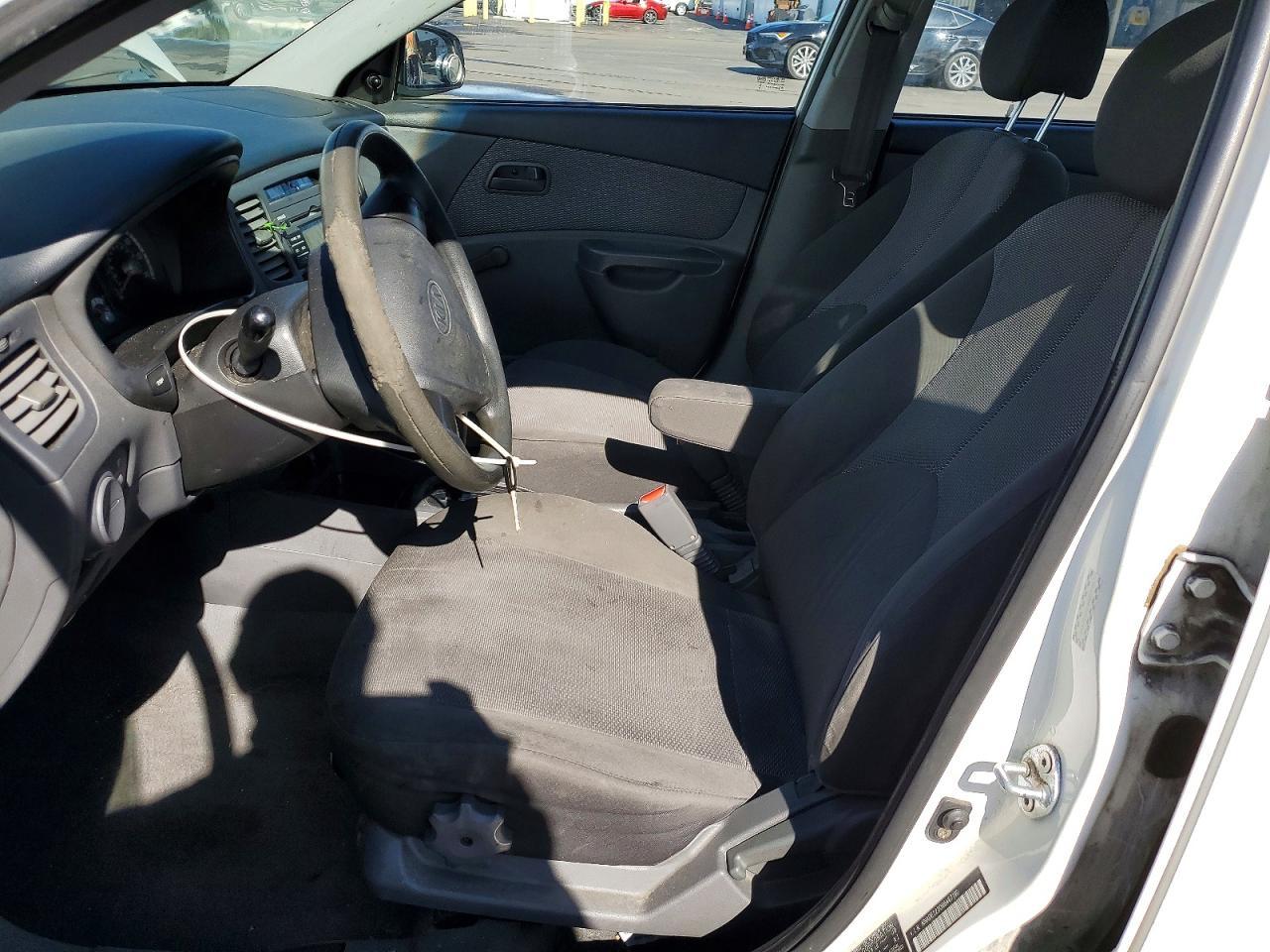 2009 KIA Rio Base