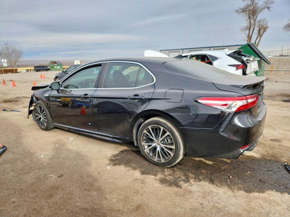 2020 Toyota Camry se
