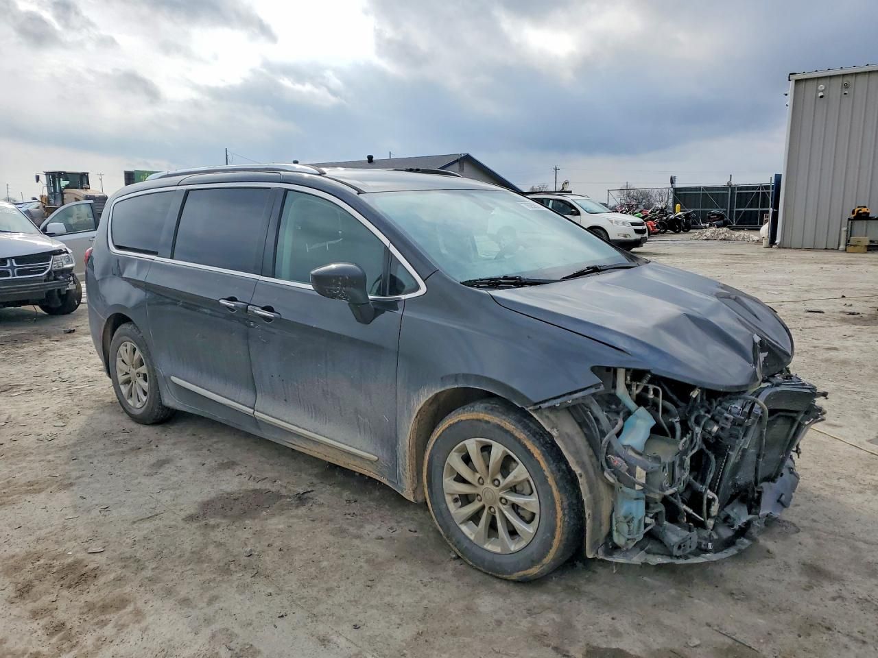 2018 Chrysler Pacifica Touring l