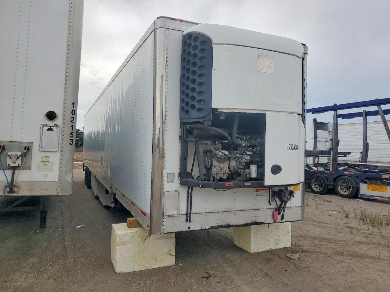 2015 Utility VS2RA Refrigerated Van Trailer