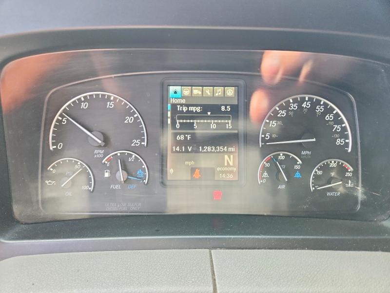 2019 Freightliner Cascadia 126