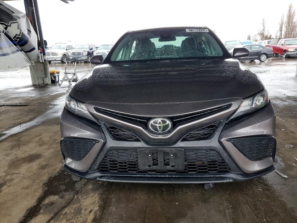 2024 Toyota Camry se Night Shade