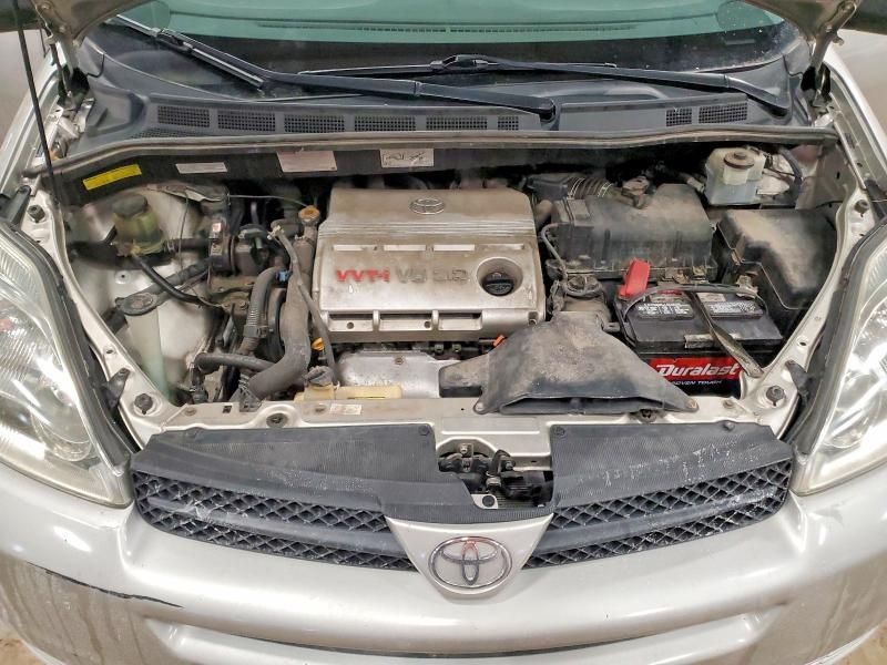 2005 Toyota Sienna le