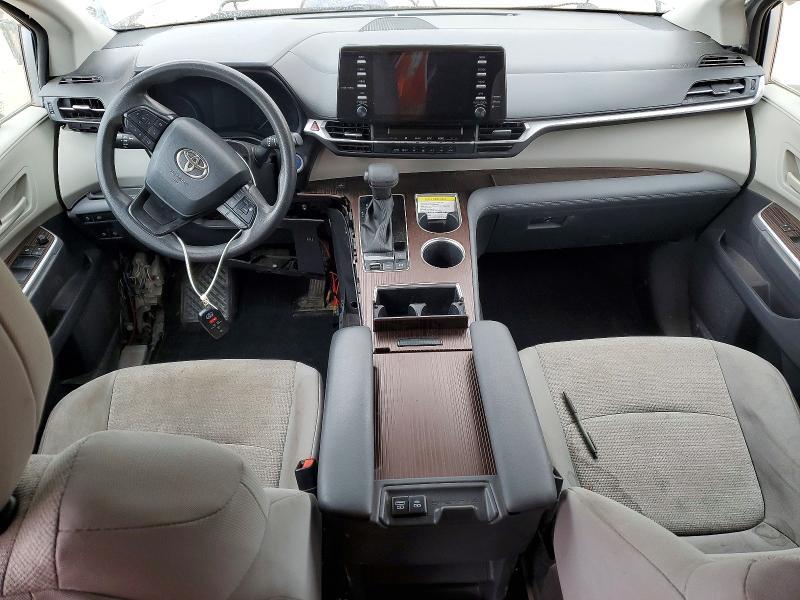 2023 Toyota Sienna le