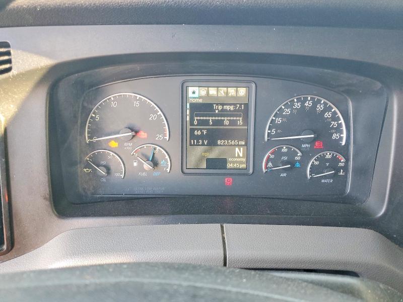 2021 Freigliner 2021 Freightliner Cascadia 126 Semi Truck