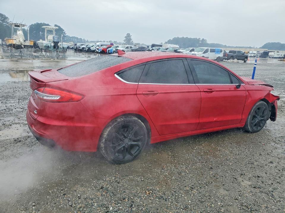 2020 Ford Fusion se