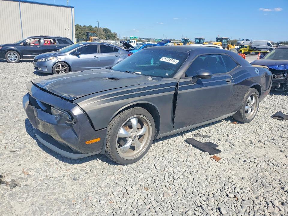 2013 Dodge Challenger sxt