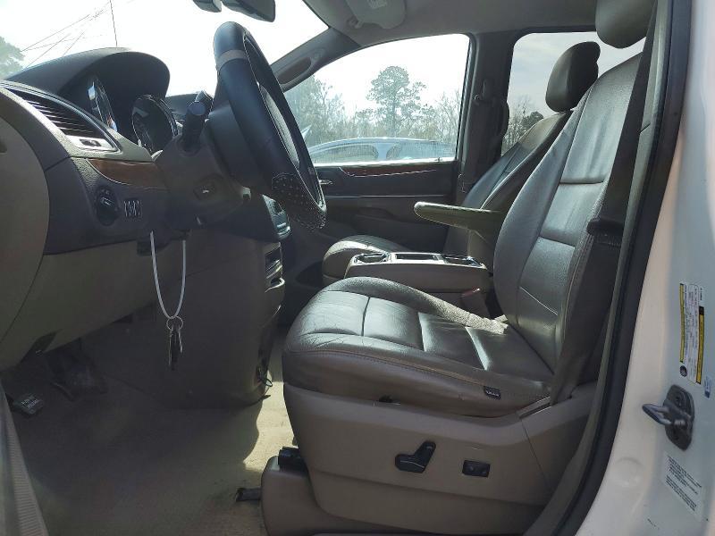 2011 Chrysler Town & Country Touring
