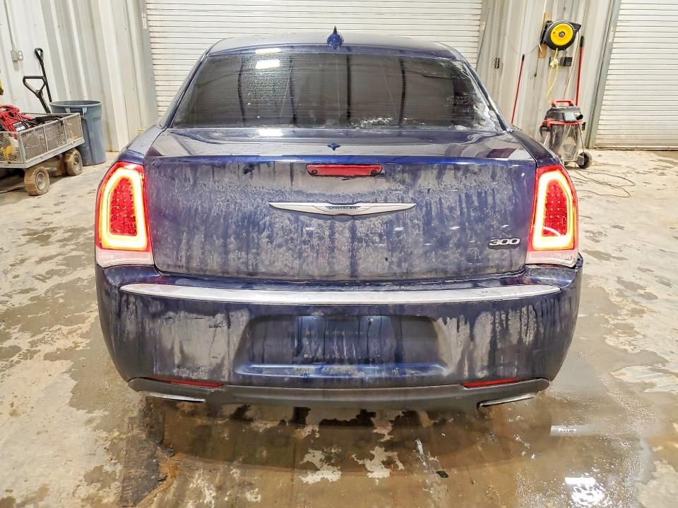 2016 Chrysler 300 Limited