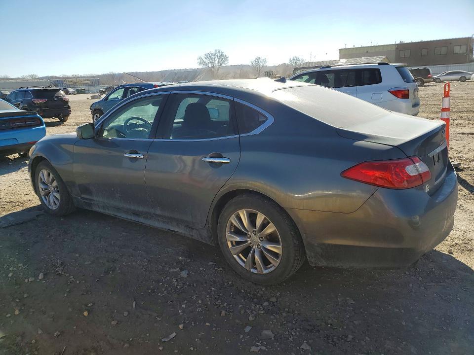 2011 Infiniti M37