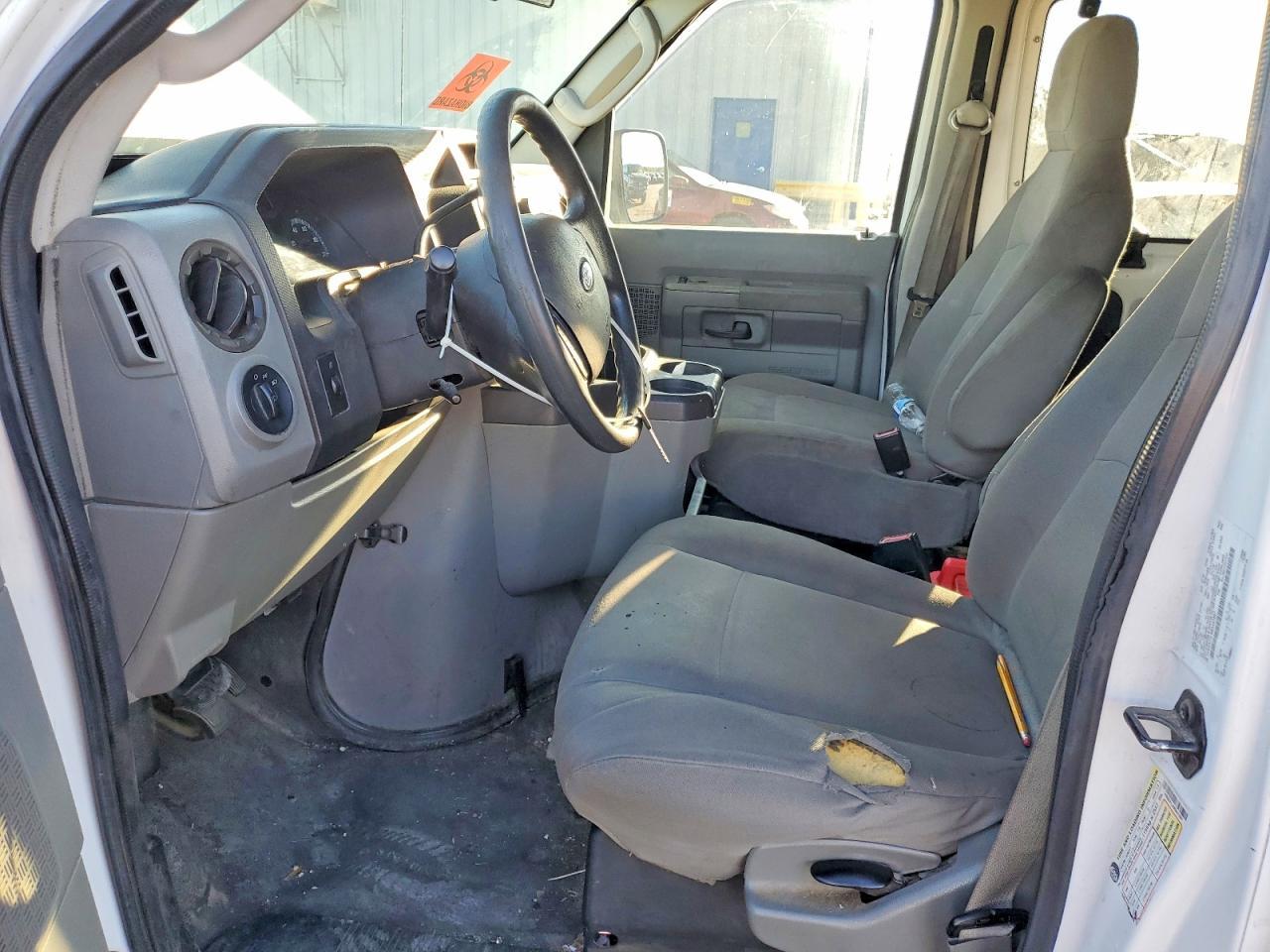 2009 Ford Econoline E350 Super Duty Wagon