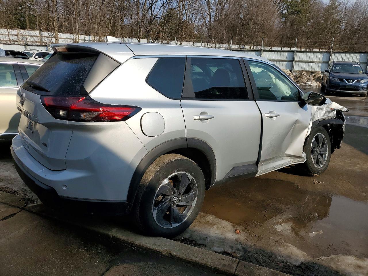 2025 Nissan Rogue sv