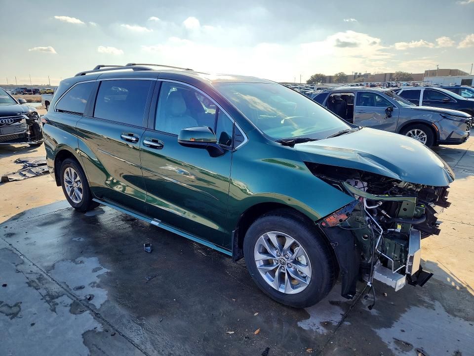 2025 Toyota Sienna