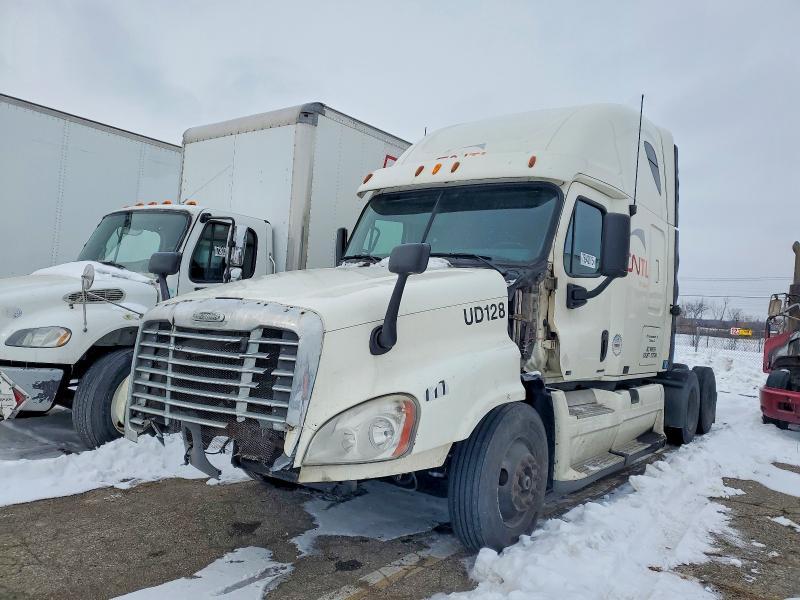 2011 Freightliner Cascadia Semi Truck