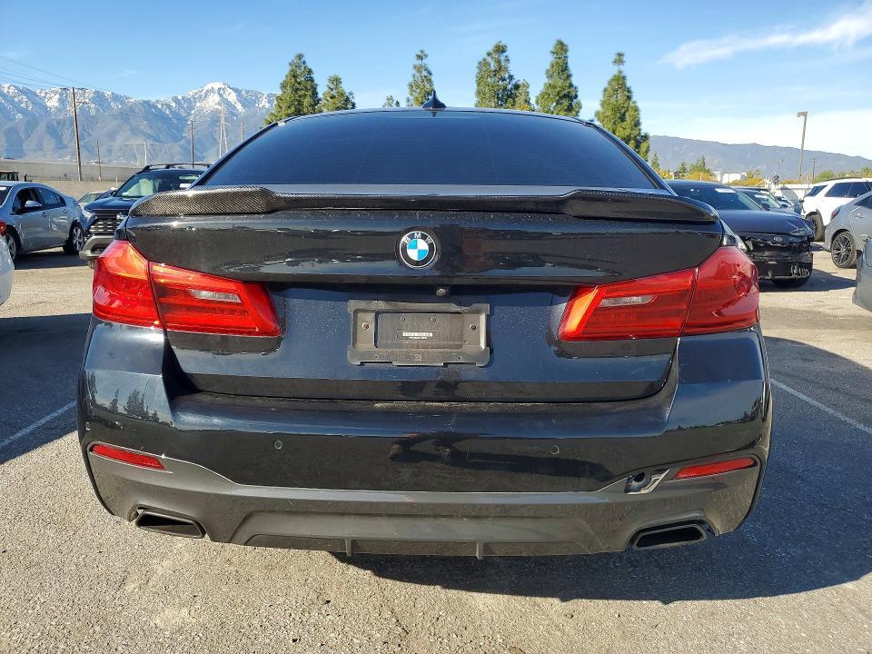 2022 BMW 530 i