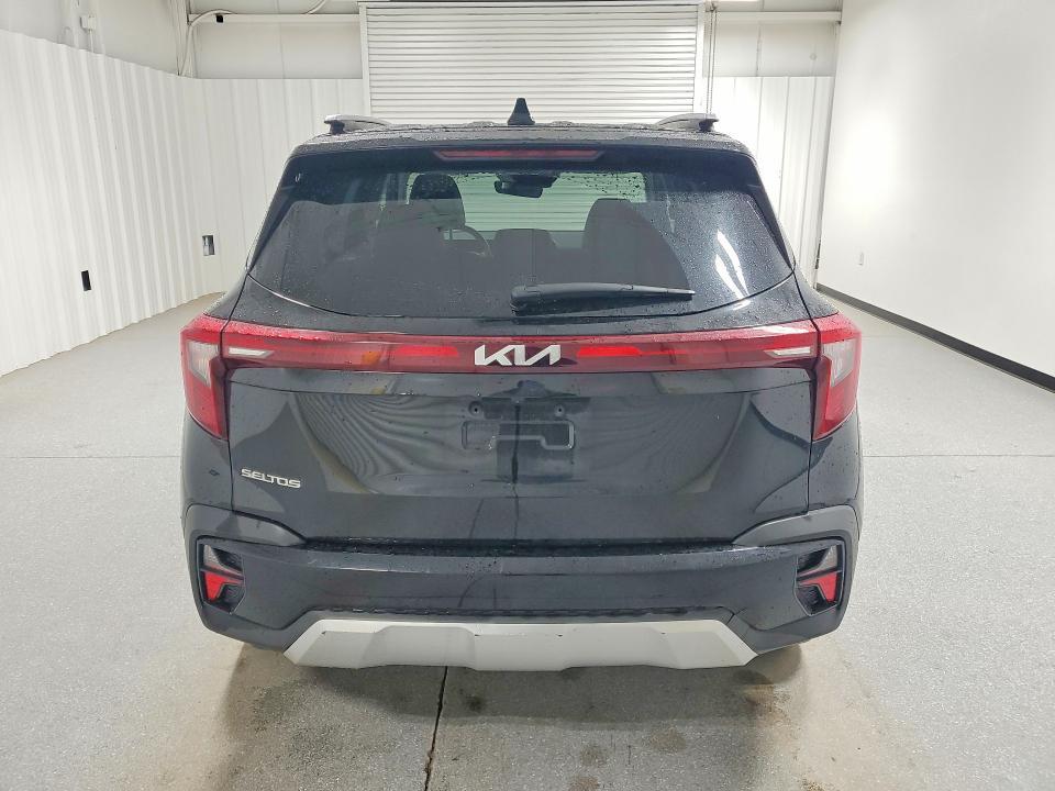 2025 KIA Seltos s