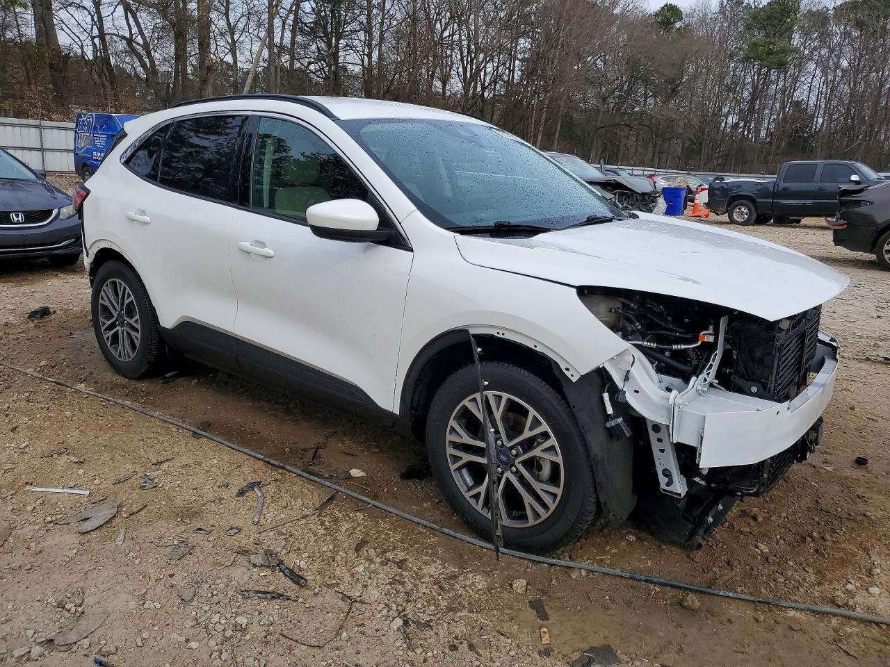2020 Ford Escape sel