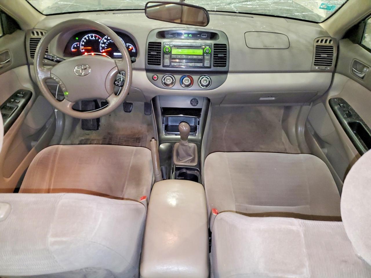 2005 Toyota Camry le