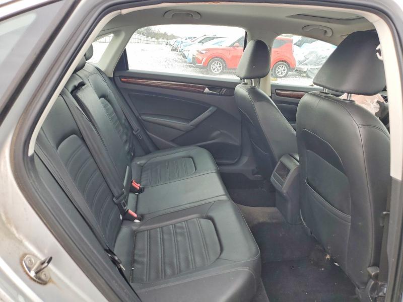 2012 Volkswagen Passat sel