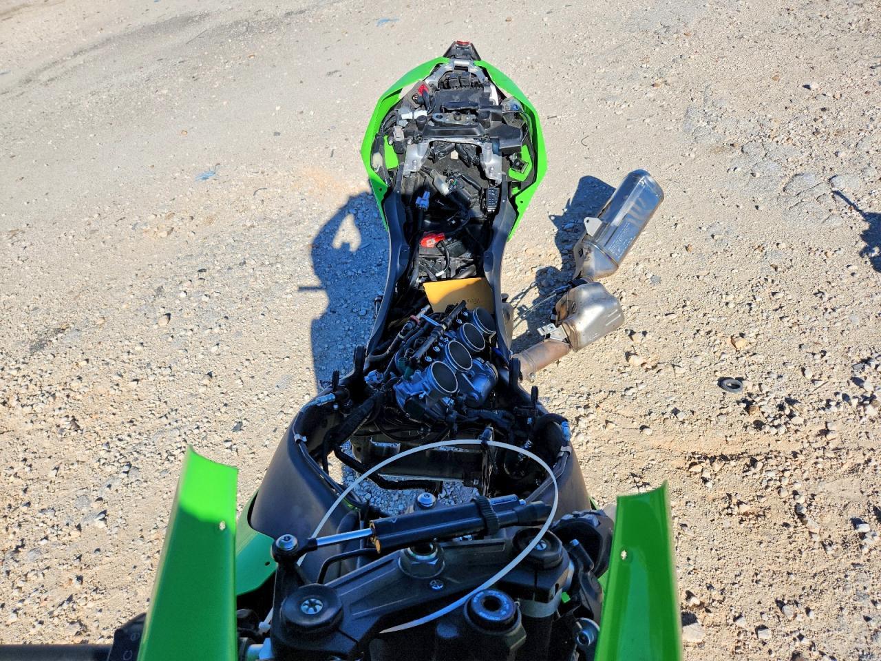 2024 Kawasaki ZX1002 T