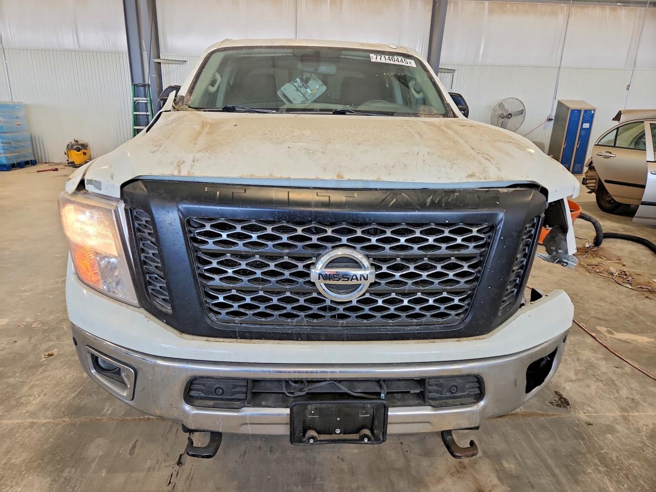 2017 Nissan Titan XD SV