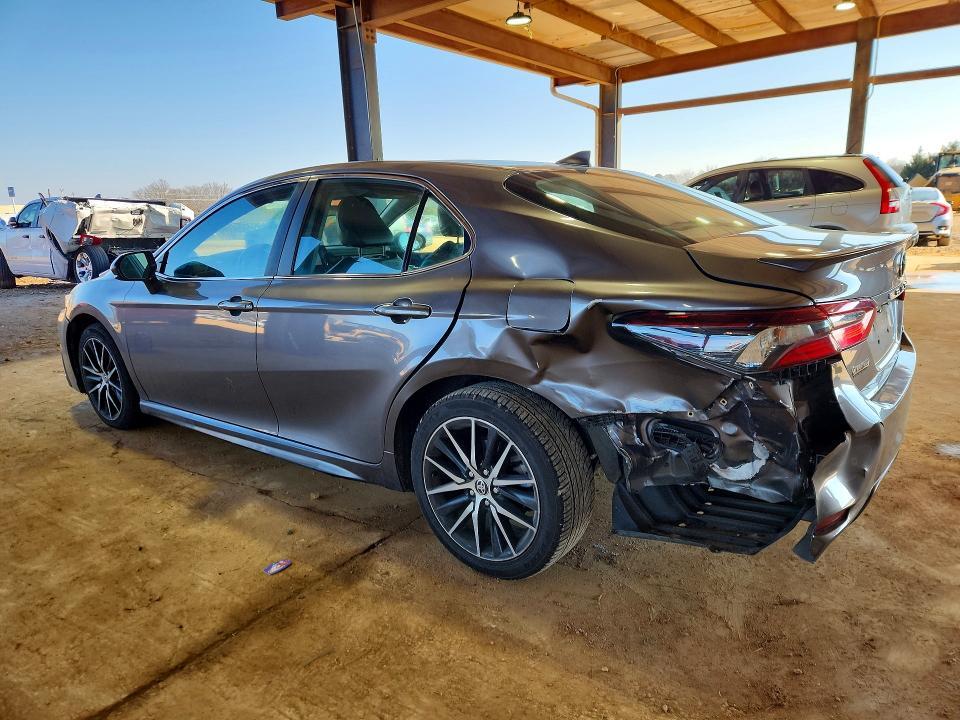2021 Toyota Camry se