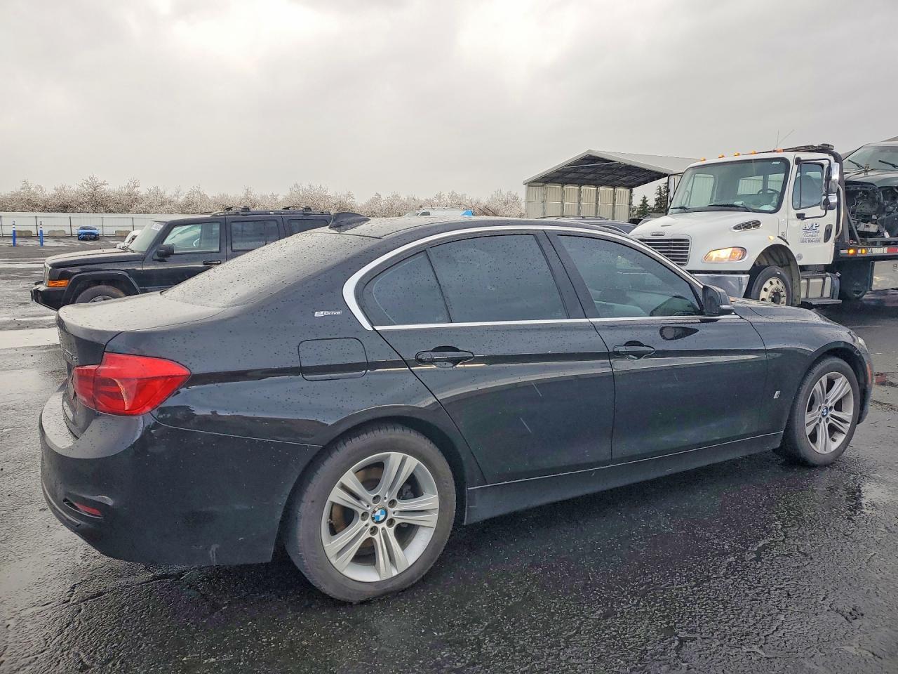 2018 BMW 330e