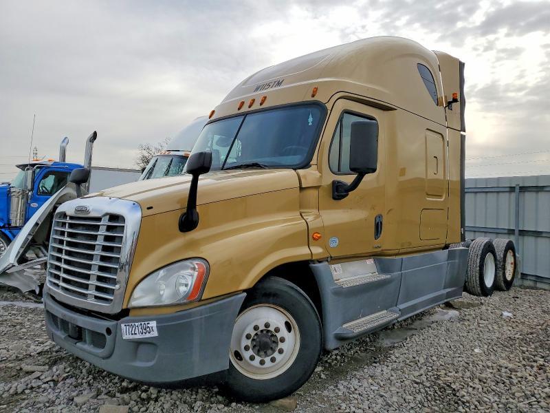 2016 Freigliner 2016 Freightliner Cascadia 126 Semi Truck