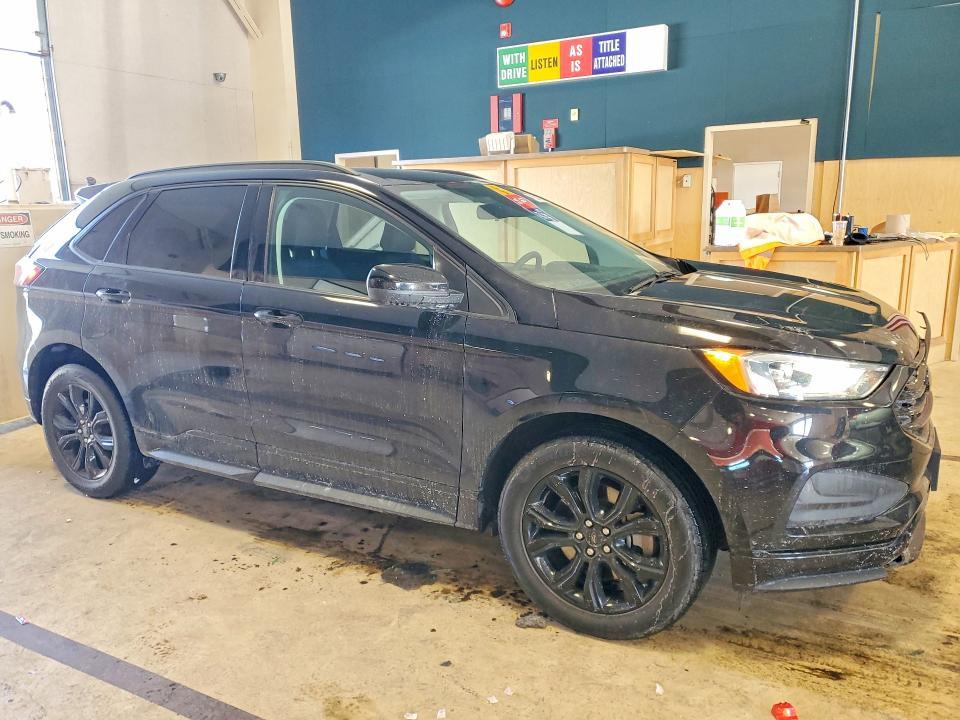2022 Ford Edge se