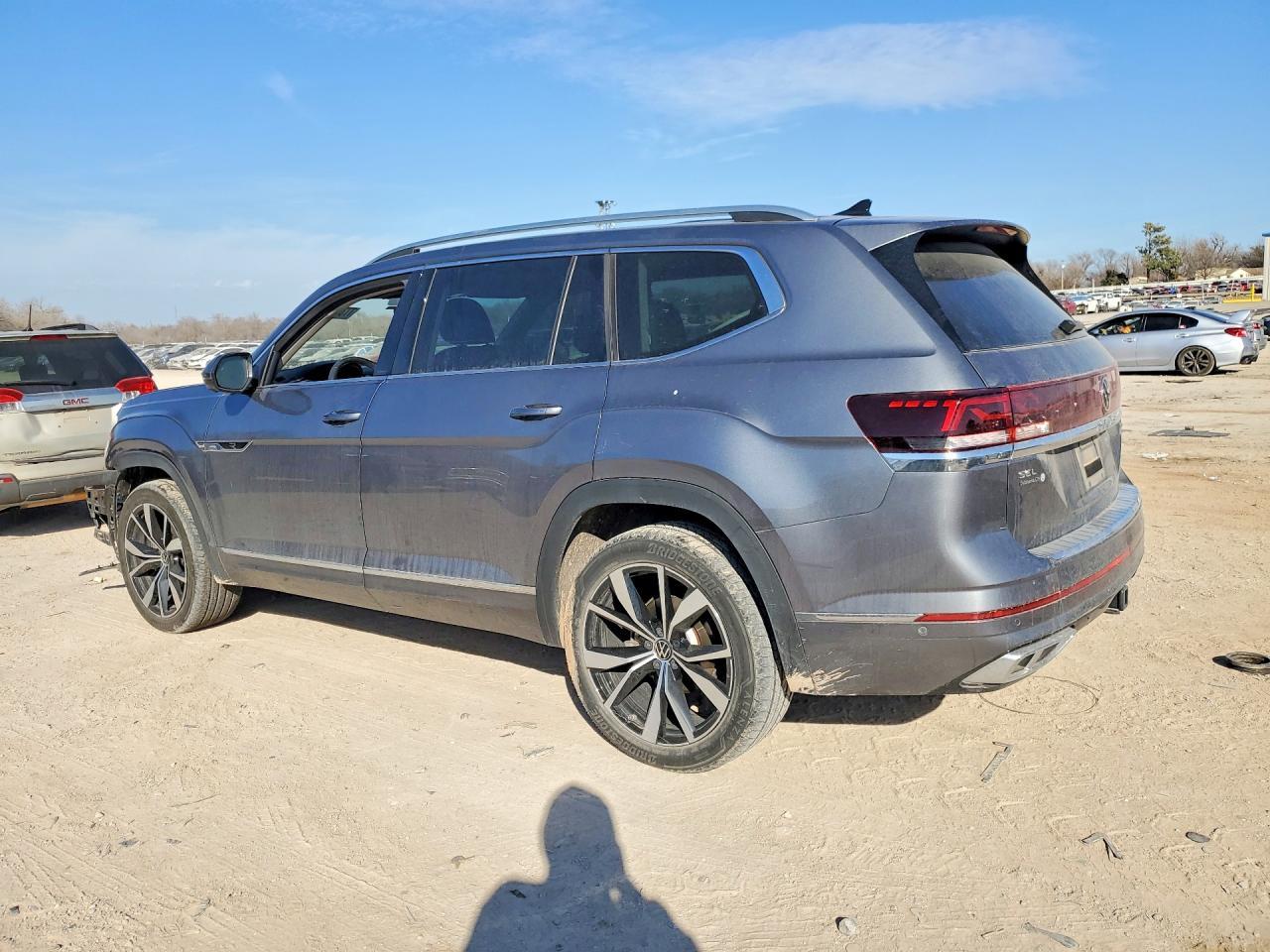 2024 Volkswagen Atlas sel Premium R-line