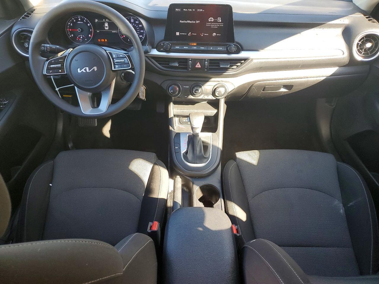 2023 KIA Forte lx