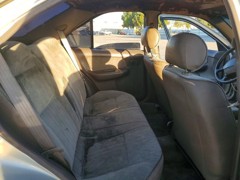 1997 Nissan Sentra Base