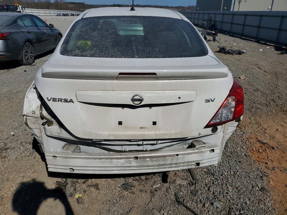 2018 Nissan Versa s