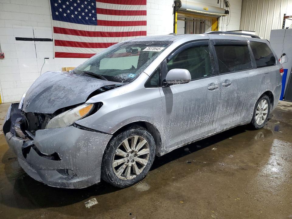 2012 Toyota Sienna xle
