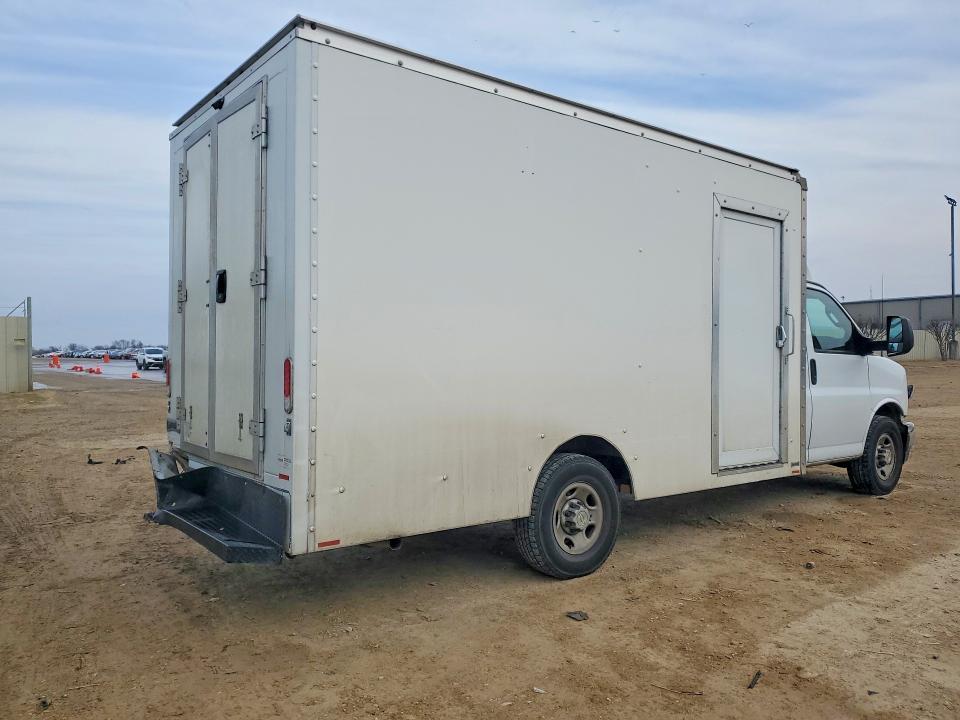 2022 Chev Express G3500