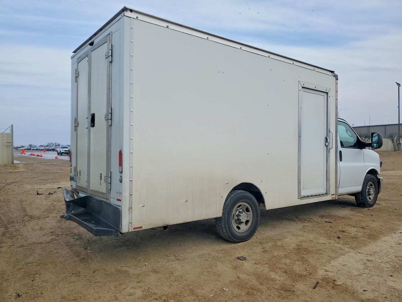 2022 Chev Express G3500