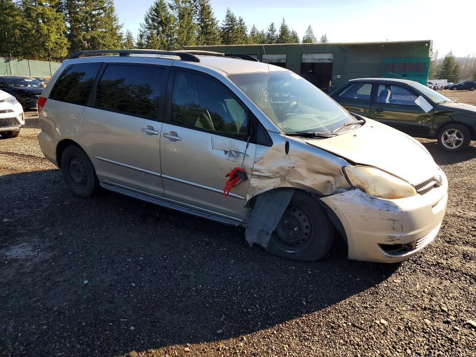 2004 Toyota Sienna ce