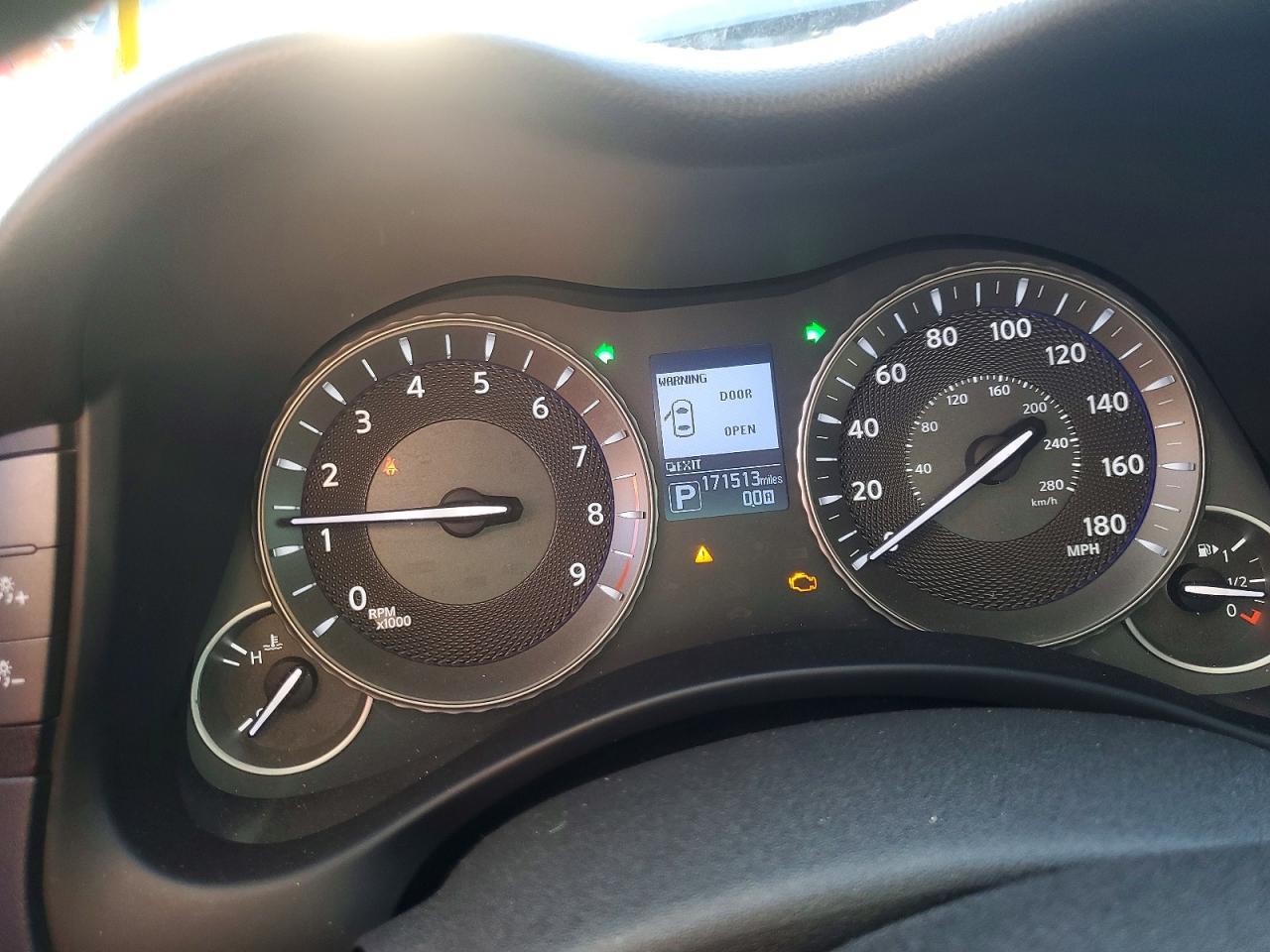2017 Infiniti Q70 3.7