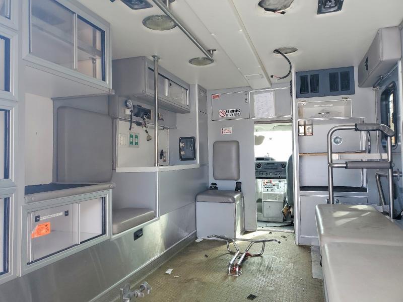 2011 Ford E350 Ambulance