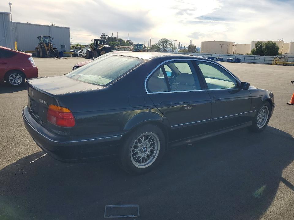 2000 BMW 528 i