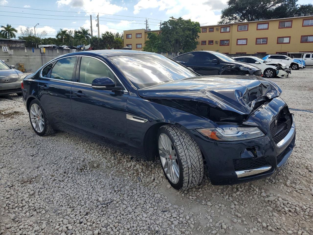 2018 Jaguar Xf Prestige
