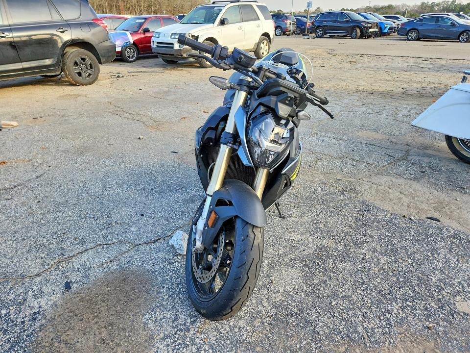2023 BMW S 1000 r