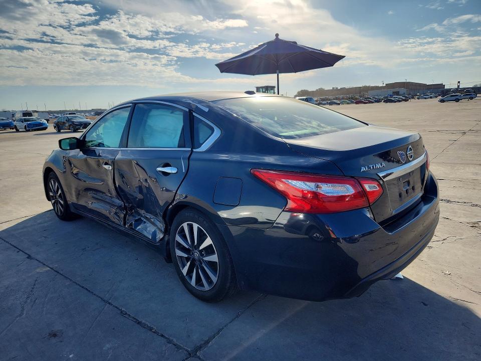 2017 Niss Altima 2.5 sv