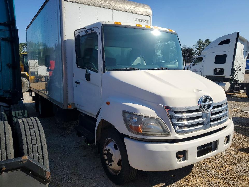 2006 Hino 185 BOX Truck