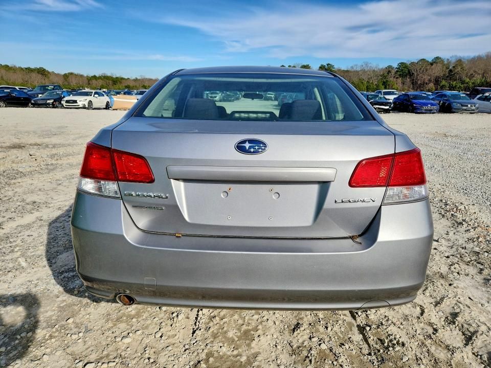 2010 Subaru Legacy 2.5i Premium