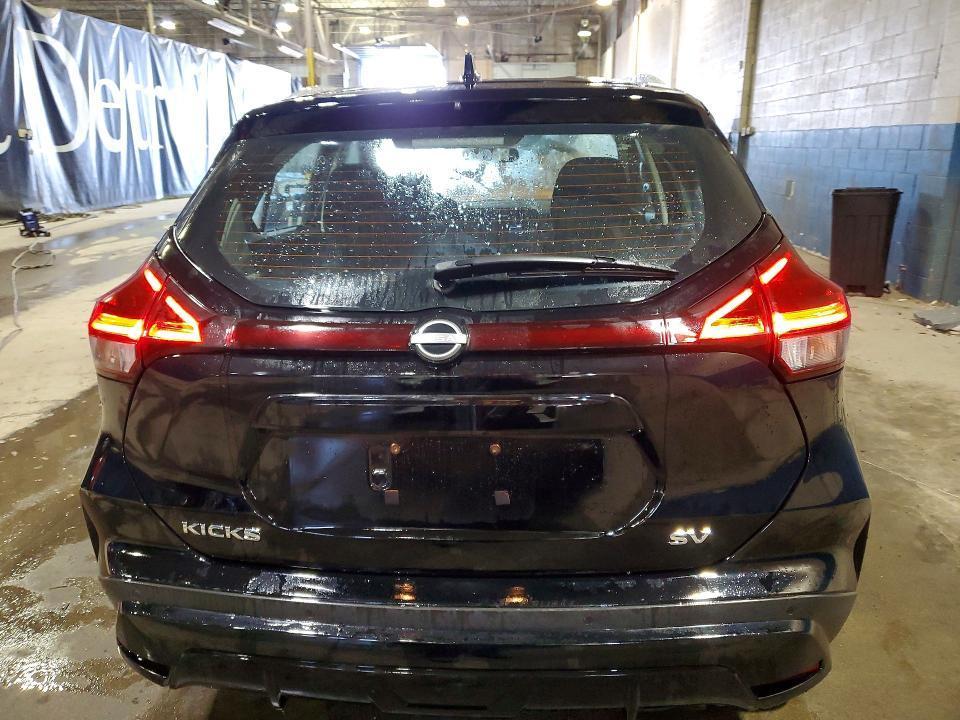 2023 Nissan Kicks sv