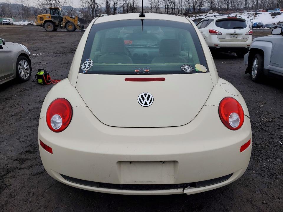 2009 Volkswagen New Beetle s